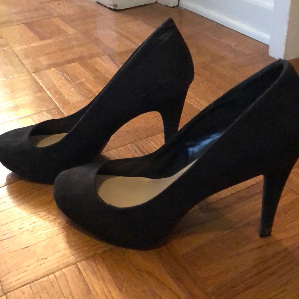 Candies suede black pumps - Picture 2 of 3